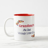 おばあちゃんのAre justヴィンテージ小さな女の子マグ ツートーンマグカップ (左)