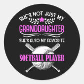 おばあちゃんはソフトボール遊の孫娘が大好き ラウンドシール (正面)