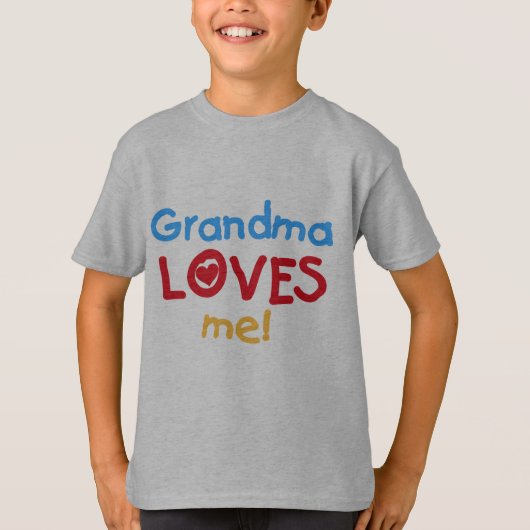 おばあちゃんは私にTシャツとギフトが大好き Tシャツ (正面)