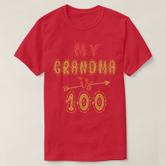 おばあちゃんは100歳おばあちゃん100誕生日 Tシャツ (デザイン正面)