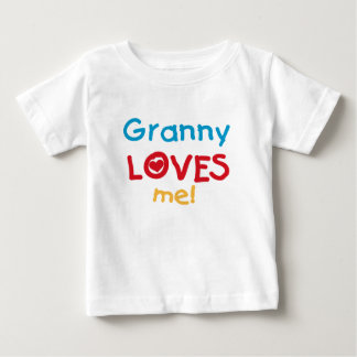 おばあちゃんはTシャツとギフトが大好き ベビーTシャツ