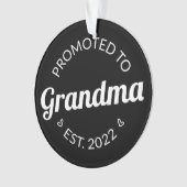 おばあちゃんエストに昇格。2022 I オーナメント (正面)