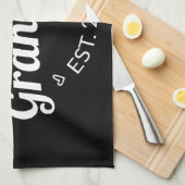 おばあちゃんエストに昇格。2022 I キッチンタオル (四つ折り)