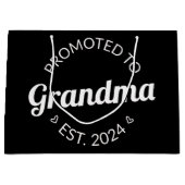 おばあちゃんエストに昇格。2024 I ラージペーパーバッグ (正面)