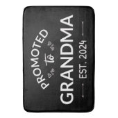 おばあちゃんエストに昇格。2024 II バスマット (正面縦)