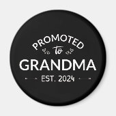 おばあちゃんエストに昇格。2024 II マグネット (正面)