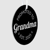 おばあちゃんエストに昇格。2025 I オーナメント (正面)