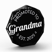 おばあちゃんエストに昇格。2025 I フォトブロック (左)