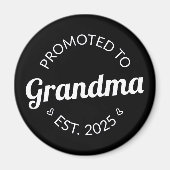 おばあちゃんエストに昇格。2025 I マグネット (正面)