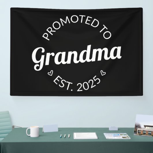 おばあちゃんエストに昇格。2025 I 横断幕 (トレードショー)