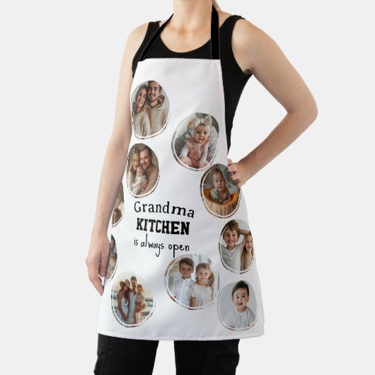 おばあちゃんキッチンはいつもコラージュ写真を開いている エプロン (インサイチュ)