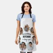 おばあちゃんキッチンはいつもコラージュ写真を開いている エプロン (着用した状態)