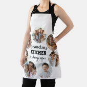 おばあちゃんキッチンはいつもコラージュ写真を開いている エプロン (インサイチュ)