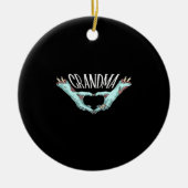 おばあちゃんゾンビハンドハートハロウィーン衣装ファミリー セラミックオーナメント (正面)