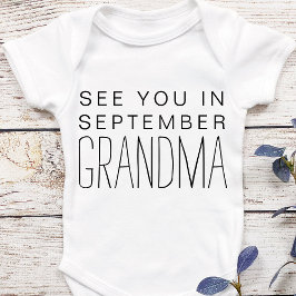おばあちゃんパーソナライズされた妊娠のお知らせ ベビーボディスーツ