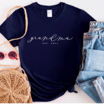 おばあちゃんパーソナライズされたTシャツ Tシャツ<br><div class="desc">毎日新しいデザインを追加!</div>