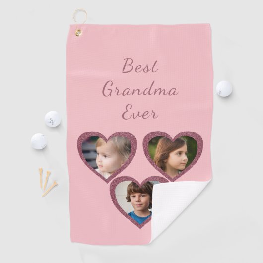 おばあちゃんピンクハート3孫フォトコラージュ ゴルフタオル (インサイチュ)