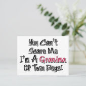 おばあちゃん双子の少年のかわいい引用文 ポストカード (スタンド正面)