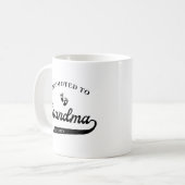 おばあちゃん妊娠告知マグカップに昇進 コーヒーマグカップ (正面左)