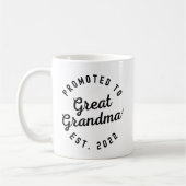おばあちゃん素晴らしエストに昇格。2022おば素晴らしあちゃん コーヒーマグカップ (左)