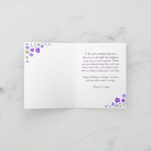 おばあちゃん紫かわいらし誕生日カード カード (内部)