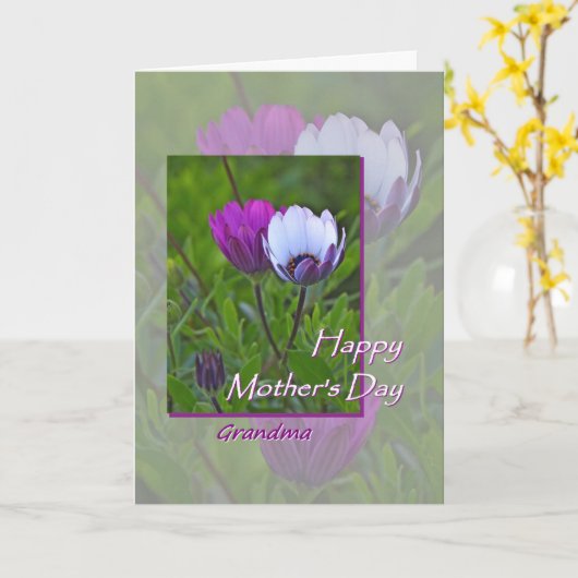 おばあちゃん紫の花のための母の日のカード カード (黄色い花)