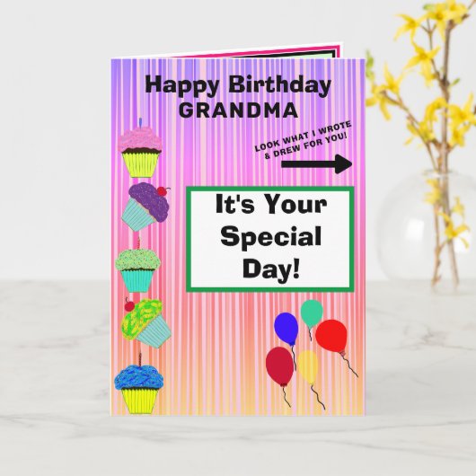 おばあちゃん誕生日カップケーキグラデーションストライプズ カード (黄色い花)