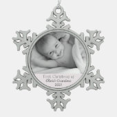 おばあちゃん1stクリスマスフォトパーソナライズされたグランドダグ スノーフレークピューターオーナメント (正面)