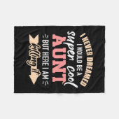 おばさんになすごいるカッコいい フリースブランケット (正面(横))