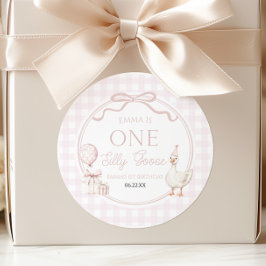 おひとりさまのばかガチョウのピンクのリボンの1歳の誕生日パーティー ラウンドシール
