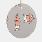 おむつグレーの幸せなベビー セラミックオーナメント (左)