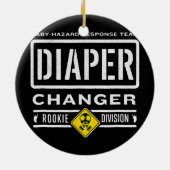 おむつチェンジャおもしろいーの任務を期待ベビー新しいパパ セラミックオーナメント (裏面)