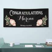 おめでとうございますエレガントフラワーリタイアメントモノグラム 横断幕 (トレードショー)