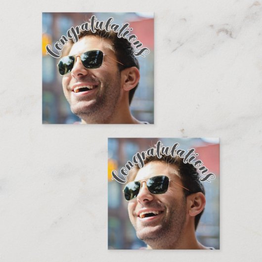 おめでとうございますグレーのオーバーレイ文字エンクロージャカード エンクロージャーカード (正面/裏面)