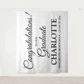 おめでとうございます 卒業生 カスタム ブラック スクリプト テキスト タペストリー (正面)