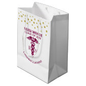 おめでとうございますRNナース大学院赤カドゥセウス ミディアムペーパーバッグ (裏面アングル)