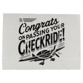 おめでとうのチェックライド通過! ラージペーパーバッグ (裏面)