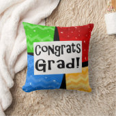 おめでとうの卒業生の陽気で多彩な卒業パーティー クッション (ブランケット)