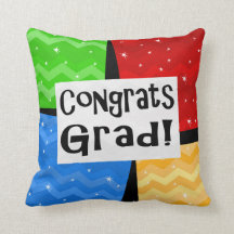 おめでとうの卒業生の陽気で多彩な卒業パーティー