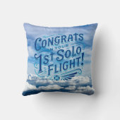 おめでとうの最初の単独飛行 クッション (裏面)