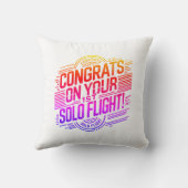 おめでとうの最初の単独飛行 クッション (裏面)