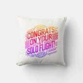 おめでとうの最初の単独飛行 クッション (正面)
