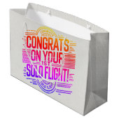 おめでとうの最初の単独飛行 ラージペーパーバッグ (裏面アングル)