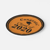 おめでとうクラス2024オレンジブラック ペーパープレート (アングル)