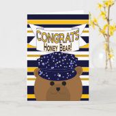 おめでとうズネイビーアクティブデューティ – ハニーベア/夫 カード (黄色い花)