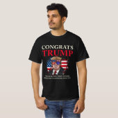 おめでとうトランプおもしろい起訴 Tシャツ (正面フル)
