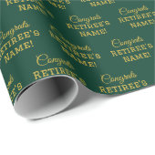 おめでとうパーソナライズされたリタイア!メタル金ゴールドオン緑 ラッピングペーパー (ロールコーナー)