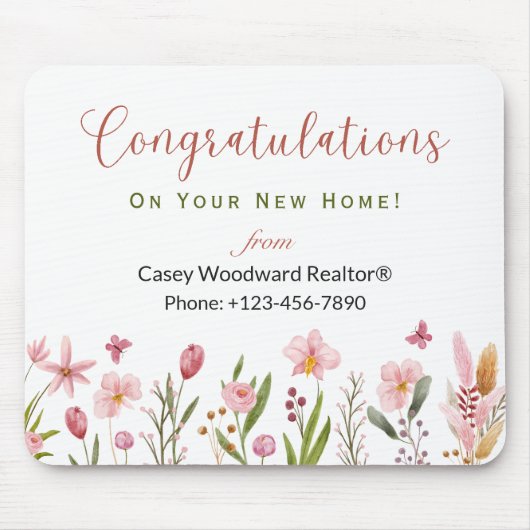 おめでとうパーソナライズされた不動産仲介業者ピンクの花 マウスパッド (正面)