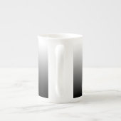 おめでとう大学院ブラック&ホワイトグラデーション&ハット ボーンチャイナマグカップ (裏面)