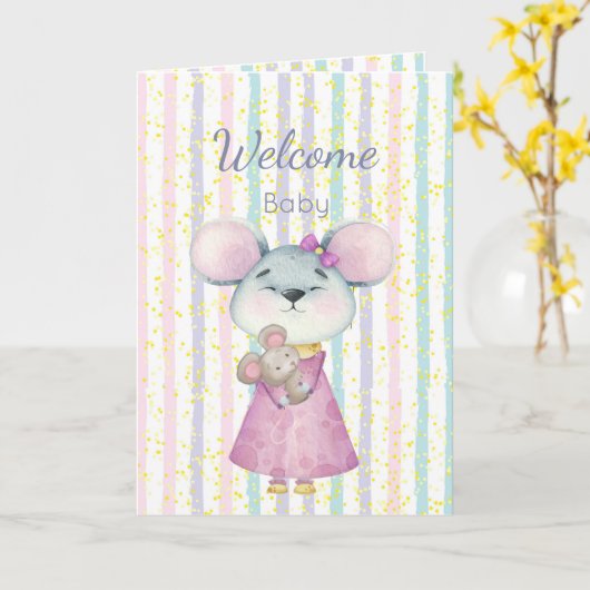 おめでとう新生児おもしろいかわいいマウス赤ちゃん動物 カード (黄色い花)